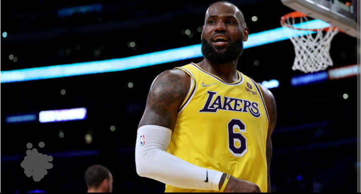 BREAKING NEWS: CHICAGO BULLS SHOCK FANS BY TRADING STAR PLAYER LEBRON JAMES FROM LAKERS IN BLOCKBUSTER DEAL..see more details..