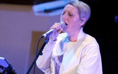 Elizabeth Fraser Discusses Her Journey and the Cocteau Twins’ Impact