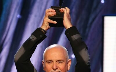 CONGRATULATIONS: Peter Gabriel Given an Prestigious Award for being One of the best 80s Musician of all time….