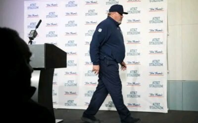 BREAKING NEWS: Jerry Jones returned to take over as head coach, Coach Mike McCarthy Gave the Handover Speech and Left the Stag, Transferring all the Documentation to…