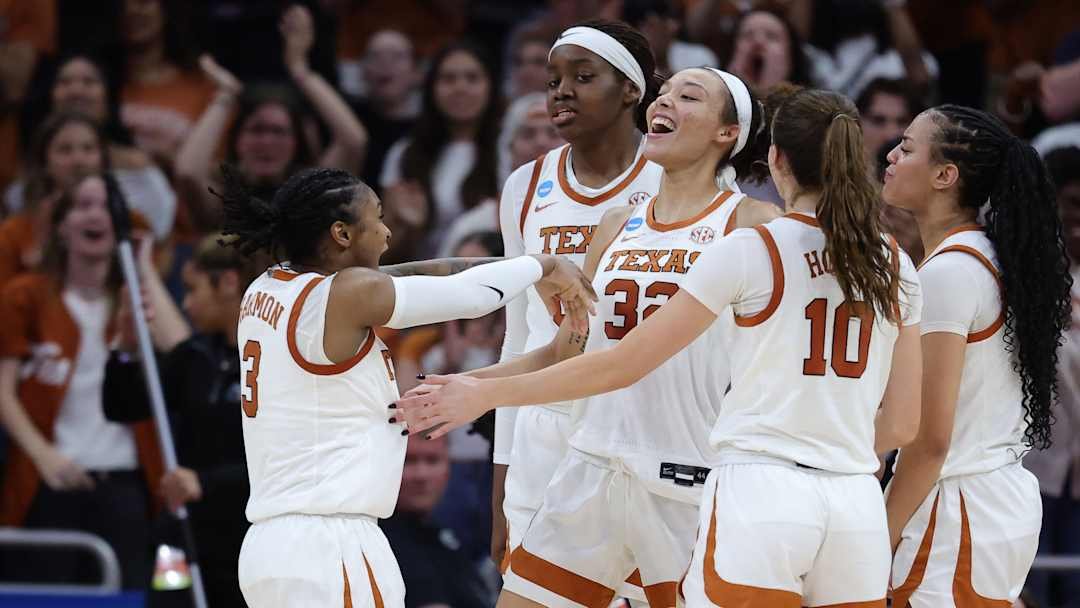 “Texas Queens Clash with Tennessee Titans in Must-See Sweet 16 Faceoff!”